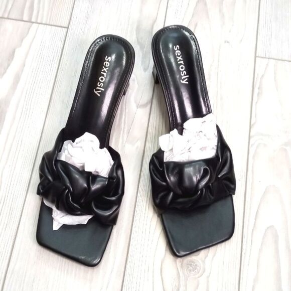 (63-3898) Sexrosly Heels Sz 41 (10.5) - Picture 1 of 8